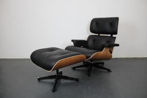 Vitra Eames Lounge Chairs met Ottoman, Kersen, XL, Huis en Inrichting, Fauteuils, Nieuw, Leer, Ophalen