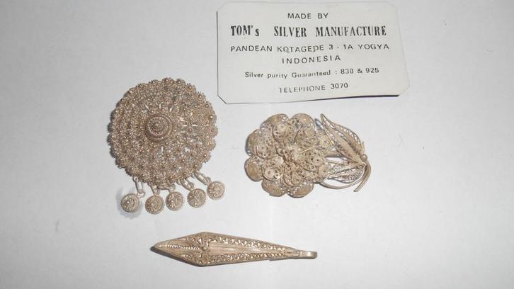 2 Zilveren broches en 1 dasspeld., Sieraden, Tassen en Uiterlijk, Broches, Nieuw, Zilver, Zilver, Ophalen of Verzenden