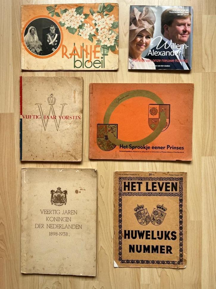 Historische bladen Koninklijk huis, Verzamelen, Koninklijk Huis en Royalty, Zo goed als nieuw, Tijdschrift of Boek, Nederland