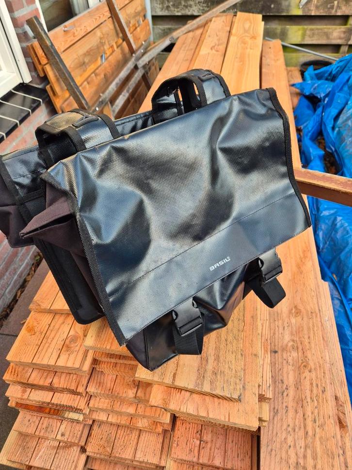 Basil dubbele fietstassen, Fietsen en Brommers, Fietsaccessoires | Fietstassen, Zo goed als nieuw, Ophalen of Verzenden
