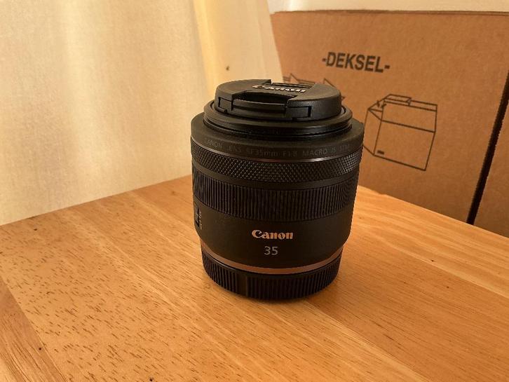 Canon RF35 F1.8 Macro, Audio, Tv en Foto, Fotografie | Lenzen en Objectieven, Zo goed als nieuw, Standaardlens, Zoom, Ophalen