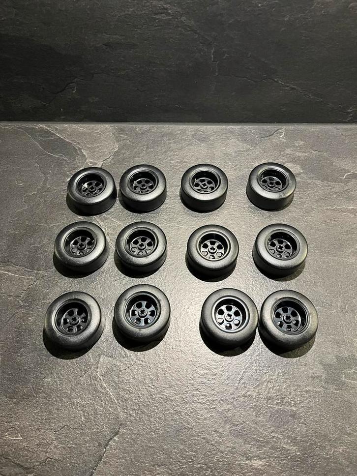 Lego Partij/Lot Banden Set 10330 McClaren Senna, Kinderen en Baby's, Speelgoed | Duplo en Lego, Zo goed als nieuw, Ophalen of Verzenden