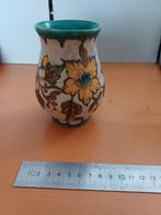 Vintage Gouda Vaas met Bloemmotief, Antiek en Kunst, Antiek | Vazen, Ophalen