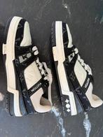 Louis Vuitton sneakers maat 39, Ophalen of Verzenden, Zo goed als nieuw, Sneakers of Gympen