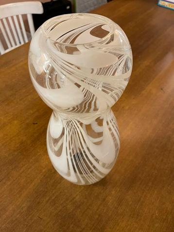 Nailsea glassworks - Victoriaanse glazen vaas 19e eeuw. beschikbaar voor biedingen