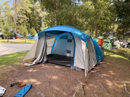 QUECHUA Apernaz Family 5.2, Caravans en Kamperen, Tenten, tot en met 5, Zo goed als nieuw, Ophalen