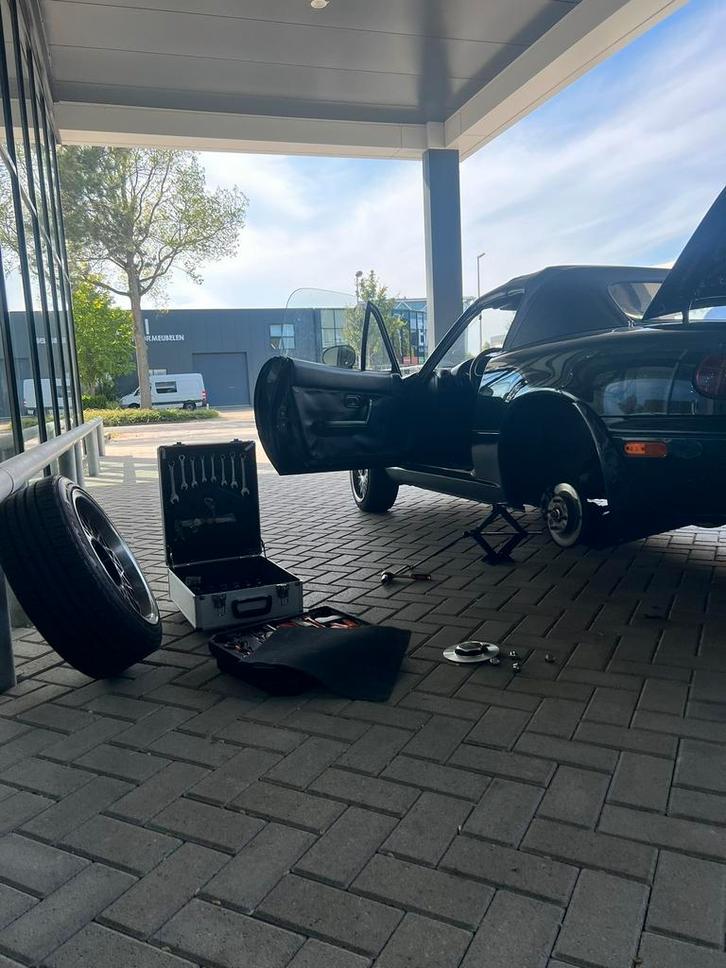 Gezocht hobbyruimte/ bedrijfsruimte/ loods, Huizen en Kamers, Op zoek naar een kamer