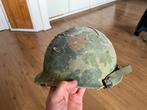 Vietnam Oorlog M1 Helm met Cover, Ophalen of Verzenden, Overige soorten, Azië, Helm of Baret