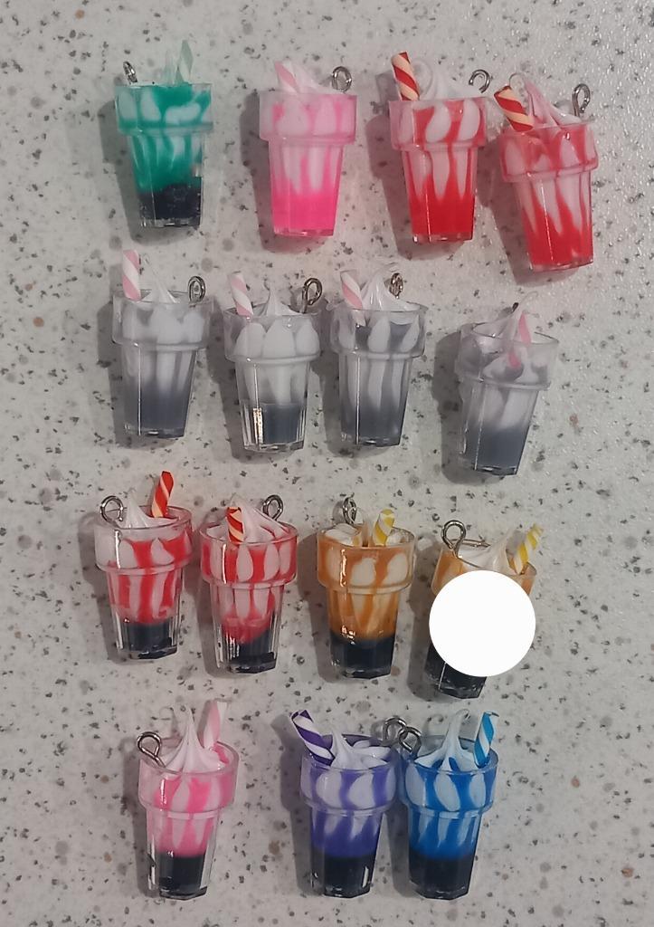 ijs sorbet bedel "nieuw", Hobby en Vrije tijd, Kralen en Sieraden maken, Nieuw, Bedel, Ophalen of Verzenden