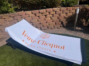 Veuve Clicquot XXL Badlaken van 2M Lengte en 1M Breed. beschikbaar voor biedingen