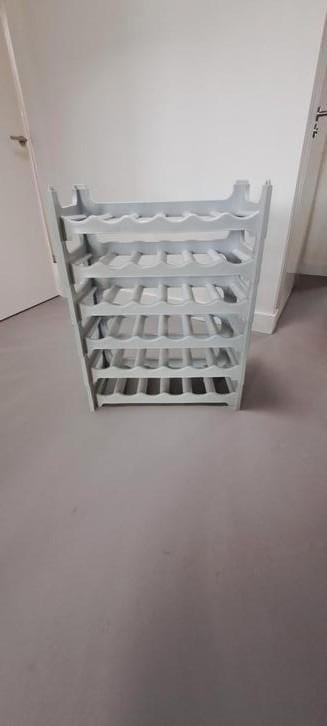 Groot flessenrek van hard plastic. Voor 36 flessen. beschikbaar voor biedingen
