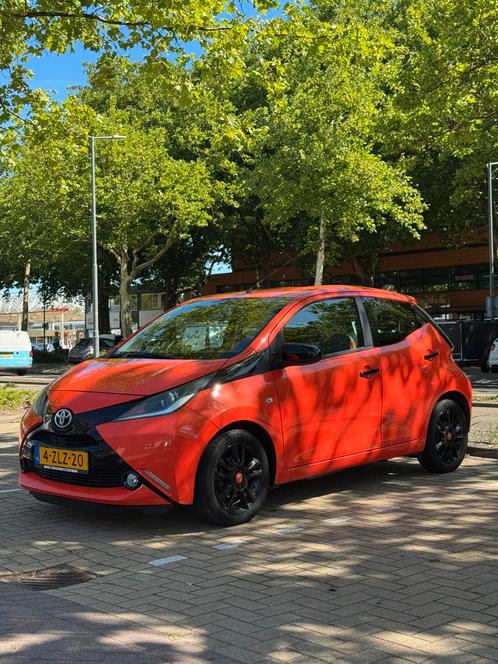Toyota Aygo 1.0 12V Vvt-i Ddrs 2015, Auto's, Toyota, Particulier, Aygo, Benzine, A, Hatchback, Handgeschakeld, Origineel Nederlands