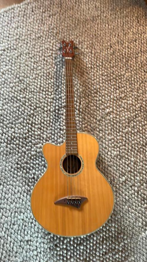 AKOESTISCHE BASGITAAR DEAN PERFORMER BASS LINKSHANDIG, Muziek en Instrumenten, Snaarinstrumenten | Gitaren | Bas, Zo goed als nieuw