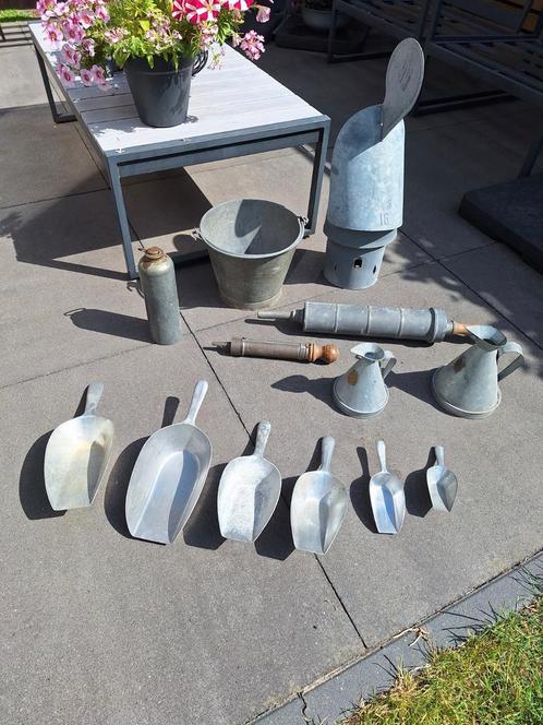 Brocante zinken items + 6 grutter scheppen, Antiek en Kunst, Curiosa en Brocante, Ophalen