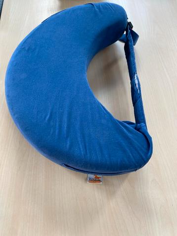 Blauw voedingskussen - Gratis op te halen beschikbaar voor biedingen