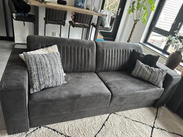 Mooie antracietkleurige bankstel - zo goed als nieuw! beschikbaar voor biedingen