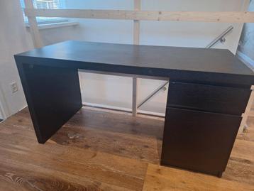 Bureau Ikea Malm, zwart fineer - afbeelding 1