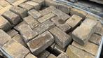 153m2 Gebruikte klinkerkeien gestapeld op pallets, Klinkers, Ophalen of Verzenden, Zo goed als nieuw, 10 m² of meer