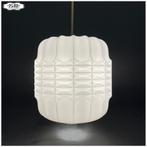 Vintage opaline hanglamp Lamp Bohemen jarem 70, Ophalen, Gebruikt, Glas, Nb