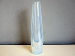 Vintage Orrefors satijnglas helder met witluster vaas vase, Antiek en Kunst, Antiek | Glas en Kristal, Ophalen of Verzenden
