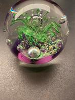 Glazen presse-papier met groene decoratie, Huis en Inrichting, Woonaccessoires | Overige, Ophalen of Verzenden, Zo goed als nieuw