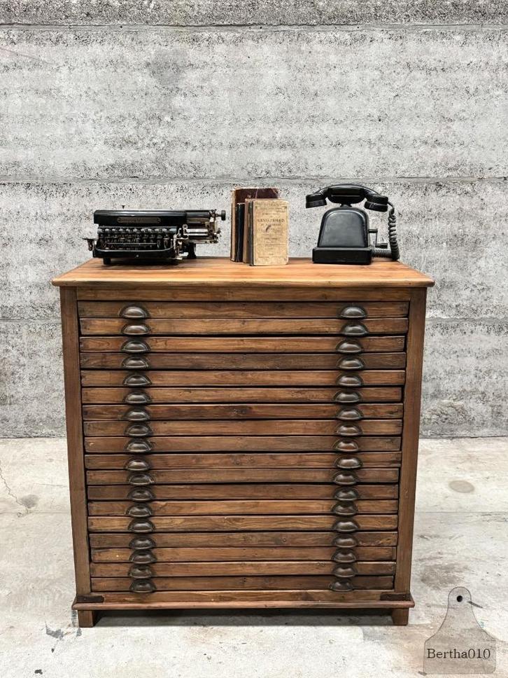 Originele ladekast uit oude drukkerij begin 20e eeuw, Antiek en Kunst, Curiosa en Brocante, Ophalen of Verzenden