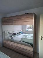 Meubella Kledingkast Gina eiken met spiegel 220x210x60 cm, Huis en Inrichting, Kasten | Kledingkasten, Ophalen, 200 cm of meer