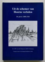 V.d. Knaap & Veerkamp - Uit de schemer van Hoorns verleden, Boeken, Ophalen of Verzenden, 15e en 16e eeuw, Zo goed als nieuw