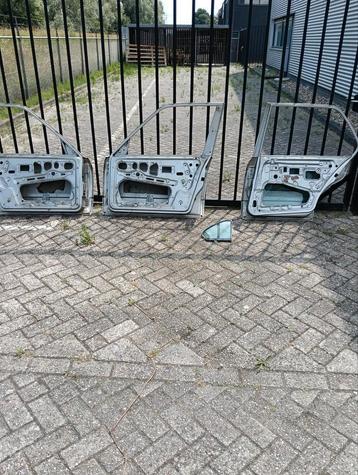 Gebruikte BMW E30 sedan portieren  beschikbaar voor biedingen