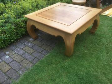 Eikenhouten salon tafel beschikbaar voor biedingen