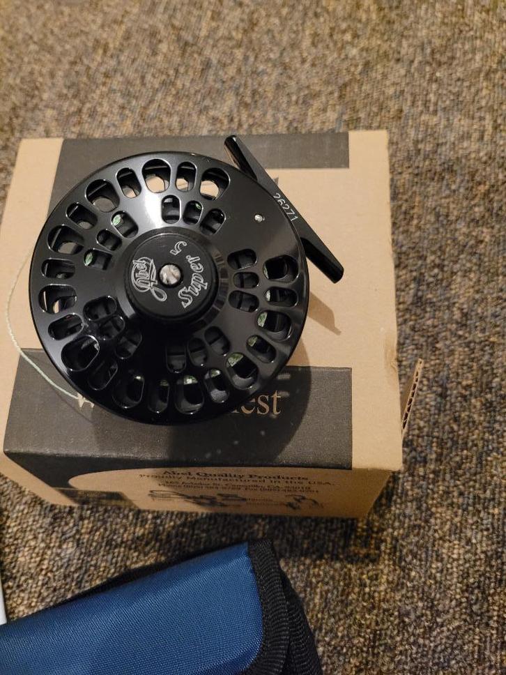 Nieuw Super 5 reel en extra spoel voor 4-8 lijn of hoger, Watersport en Boten, Hengelsport | Roofvissen, Nieuw, Molen, Ophalen of Verzenden