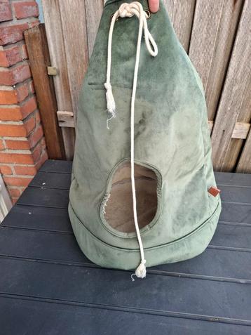 Designed by Lotte Vilar - Kattenhuis - Groen - 45x45x60 cm beschikbaar voor biedingen