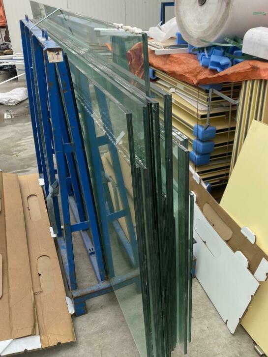 Blank float glas 4 en 6 mm formaat circa 62 x 175 cm, Doe-het-zelf en Verbouw, Glas en Ramen
