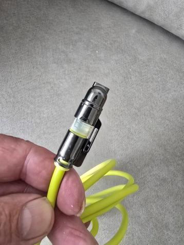 Data, laad kabel tot 248 watt beschikbaar voor biedingen