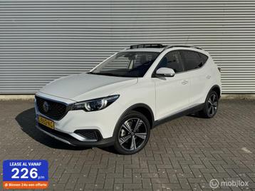 MG ZS EV Luxury 45 kWh | Fabrieks garantie | Panoramadak | beschikbaar voor biedingen