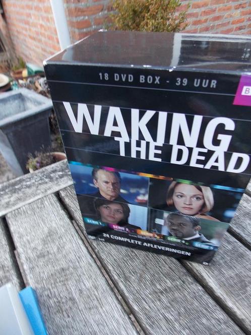 Bbc waking the dead 18 disc dvd box, Cd's en Dvd's, Dvd's | Tv en Series, Thriller, Vanaf 16 jaar, Ophalen of Verzenden