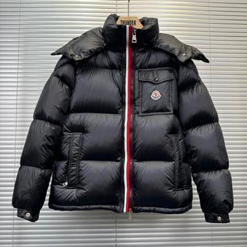 Moncler winterjas beschikbaar voor biedingen