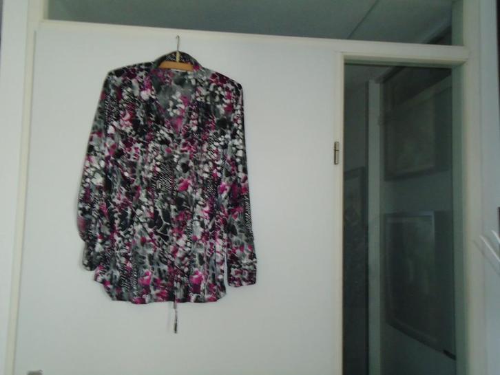 blouse mt 48 paars/wit/zwart ,lange mouwen, Kleding | Dames, Blouses en Tunieken, Zo goed als nieuw, Maat 46/48 (XL) of groter