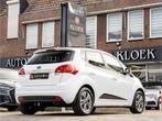 Kia Venga 1.4 CVVT Edition ORG NL PANO CAMERA TREKHAAK NAVI, Voorwielaandrijving, Stof, Gebruikt, Euro 6