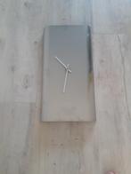 Te koop: mooie moderne klok, Ophalen, Zo goed als nieuw, Wandklok