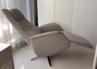 Electrische sta-op stoel van twice, Huis en Inrichting, Fauteuils, Zo goed als nieuw, Stof, Ophalen