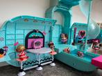 Nette LOL Camper met poppetjes en accessoires, Ophalen of Verzenden, Zo goed als nieuw, Meisje