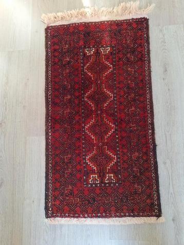 Vintage Handgeknoopt Tapijt Rood beschikbaar voor biedingen