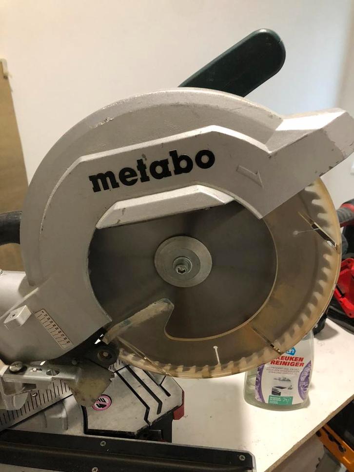 Metabo kgs 254 m afkort verstek radiaal trekzaag, Doe-het-zelf en Verbouw, Gereedschap | Zaagmachines, Gebruikt, Afkortzaag, 1200 watt of meer
