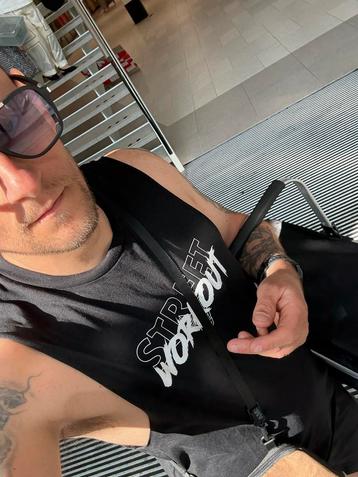 Calisthenics persoonlijke trainer beschikbaar voor biedingen