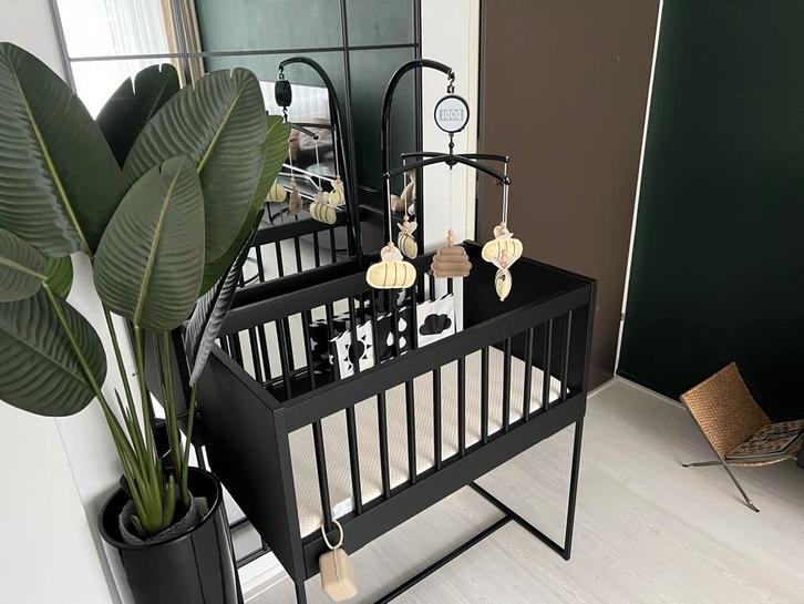 kidsmill wieg zwart, Kinderen en Baby's, Babywiegjes en Ledikanten, Zo goed als nieuw, Wieg, Ophalen