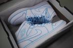 Custom Nike air Jordan 1, Nieuw, Ophalen of Verzenden, Wit, Sneakers of Gympen