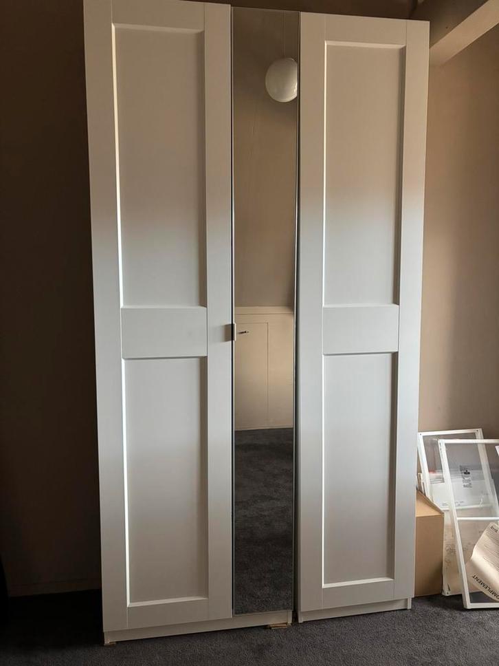 Ikea pax kledingkast wit, Huis en Inrichting, Kasten | Kledingkasten, Nieuw, 200 cm of meer, 50 tot 100 cm, 50 tot 75 cm, Met deur(en)