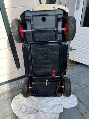 Duwauto - Rode Klassieker beschikbaar voor biedingen