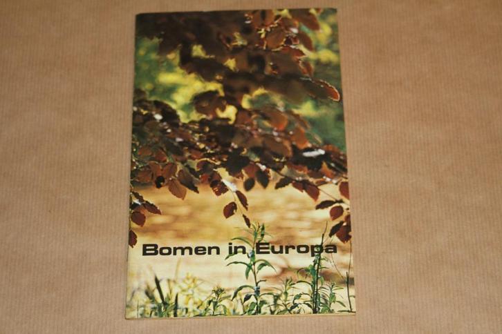 Bomen in Europa, Boeken, Natuur, Gelezen, Bloemen, Planten en Bomen, Ophalen of Verzenden